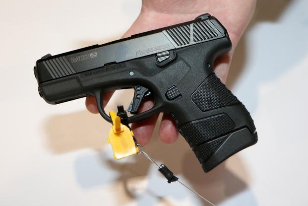 Mossberg’s new MCIsc subcompact striker-fired pistol. (Matthew Cox/Staff)