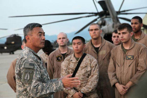 Major Gen. Michael Nagata addresses Marines who have arrived to take part in the humanitarian effort in Pakistan. (DoD photo)
