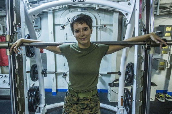 Marine Corps Cpl. Tori C. Best, a combat engineer with the 13th Marine Expeditionary Unit, is the current female pullup record holder aboard the USS Boxer, Aug. 6, 2016. (Marine Corps photo by Cpl. Alvin Pujols)