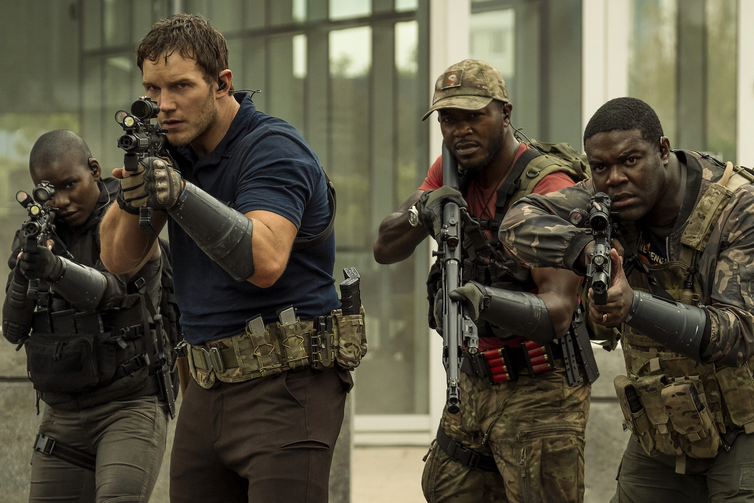 Chris Pratt Travels To The Future To Fight An Alien Invasion In The Tomorrow War Military Com