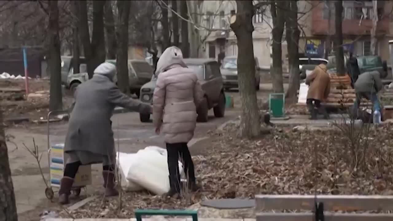 Ukrainian Soldiers Try to Defend Bakhmut