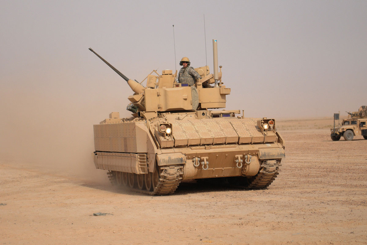 M2/M3 Bradley Fighting Vehicle | Military.com