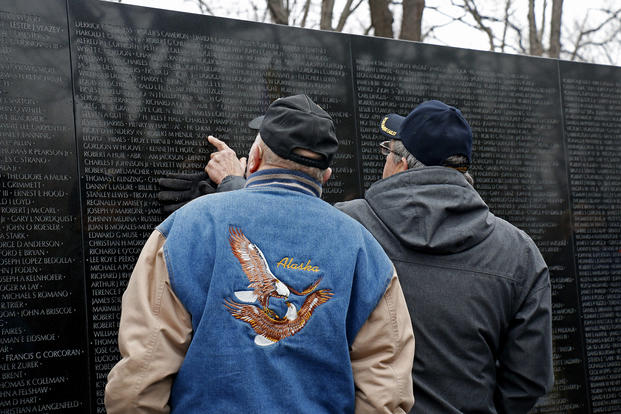 ‘Currahee Brothers’ from 3rd Battalion, 506th Infantry Regiment, 101st Airborne Division visit the Vietnam Veterans Memorial in Washington, D.C.