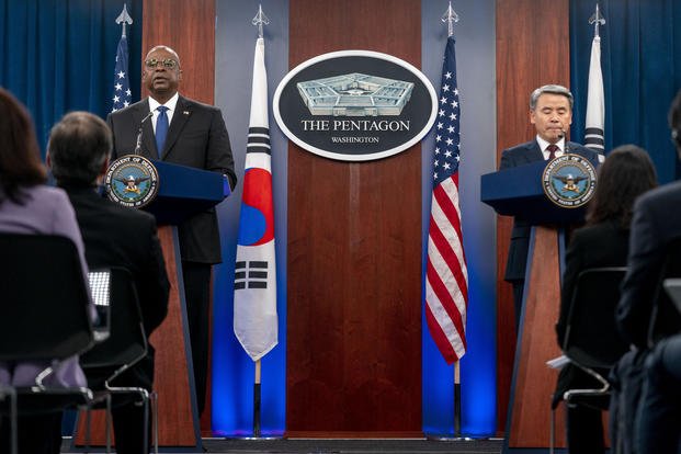 Lloyd Austin and South Korea's Minister of National Defense Lee Jong-sup.