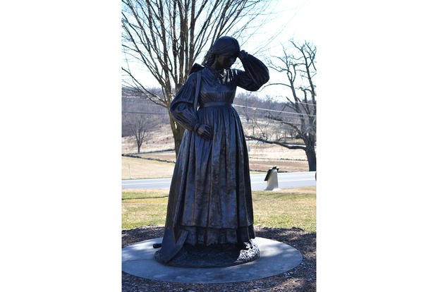 The Women's Memorial at Gettysburg includes a statue of an expectant Elizabeth Thorn. 