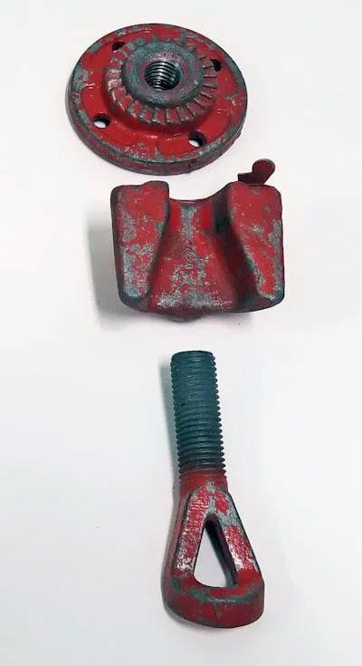 Pontoon ‘jewelry’ consisted of a wedge bolt, a diagonal wedge and a wheel nut. National Museum of American History, Washington, D.C.