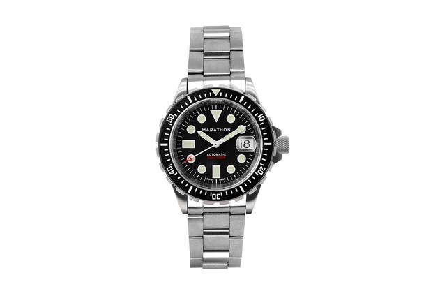 The Marathon OSAR-D greets service members with a 1.5x magnified date window, sapphire crystal, unidirectional 60-minute bezel and MaraGlo illumination. 