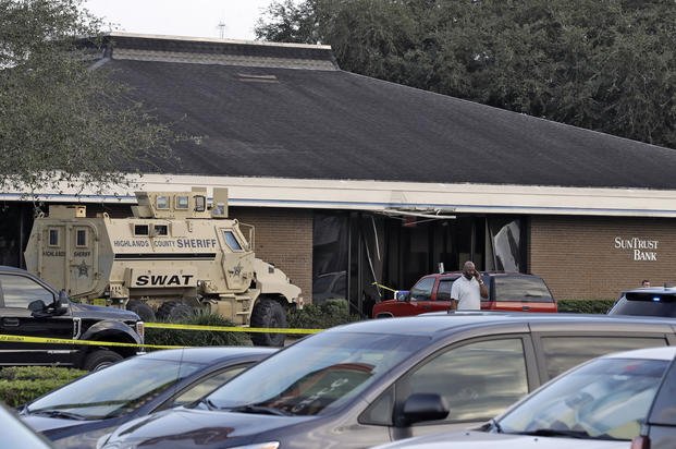 SunTrust Bank branch in Sebring, Fla., where five people were shot and killed in  2019