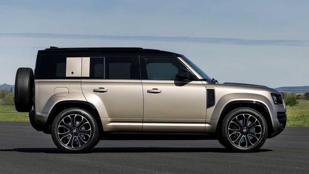 2025 Land_Rover Defender Octa side