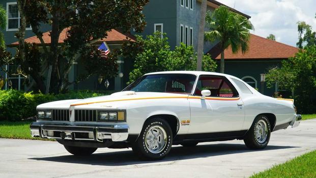 1977 pontiac lemans can_am front