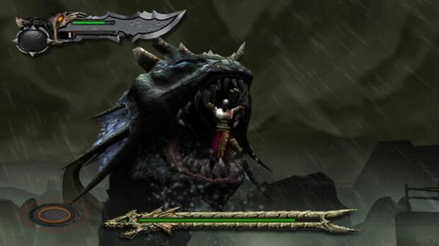 Kratos fighting the Hydra - God Of War