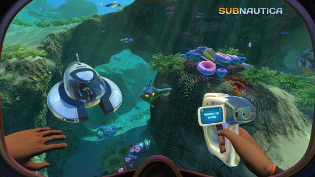 Exploring the underwater floor - Subnautica