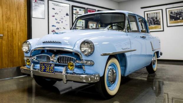 1959-1962 Toyopet Crown Blue Front Angled View