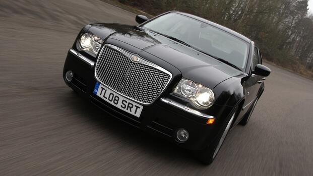 chrysler 300 SRT main