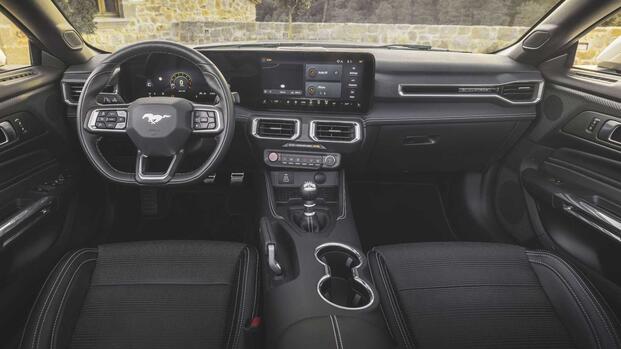 2025 Ford Mustang GT Coupe interior