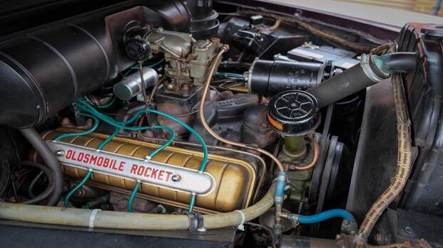 1949 Oldsmobile 88 V8 Engine