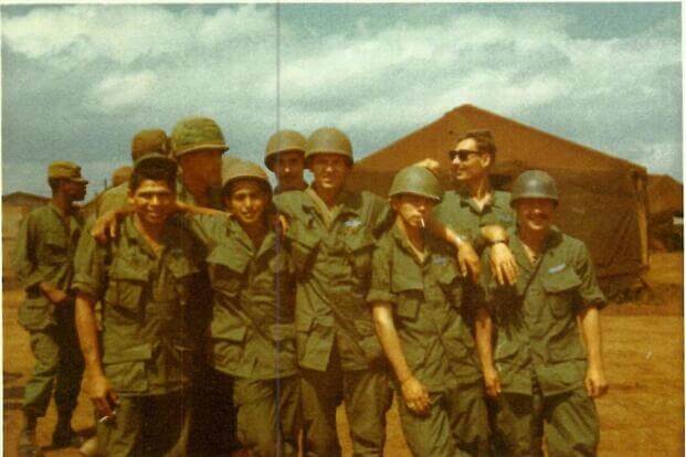 Deseo de toda una vida de AARP para honrar a docenas de veteranos con viajes a la capital de la nación