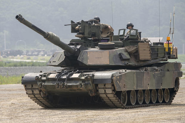 does the us military still use abrams tanks