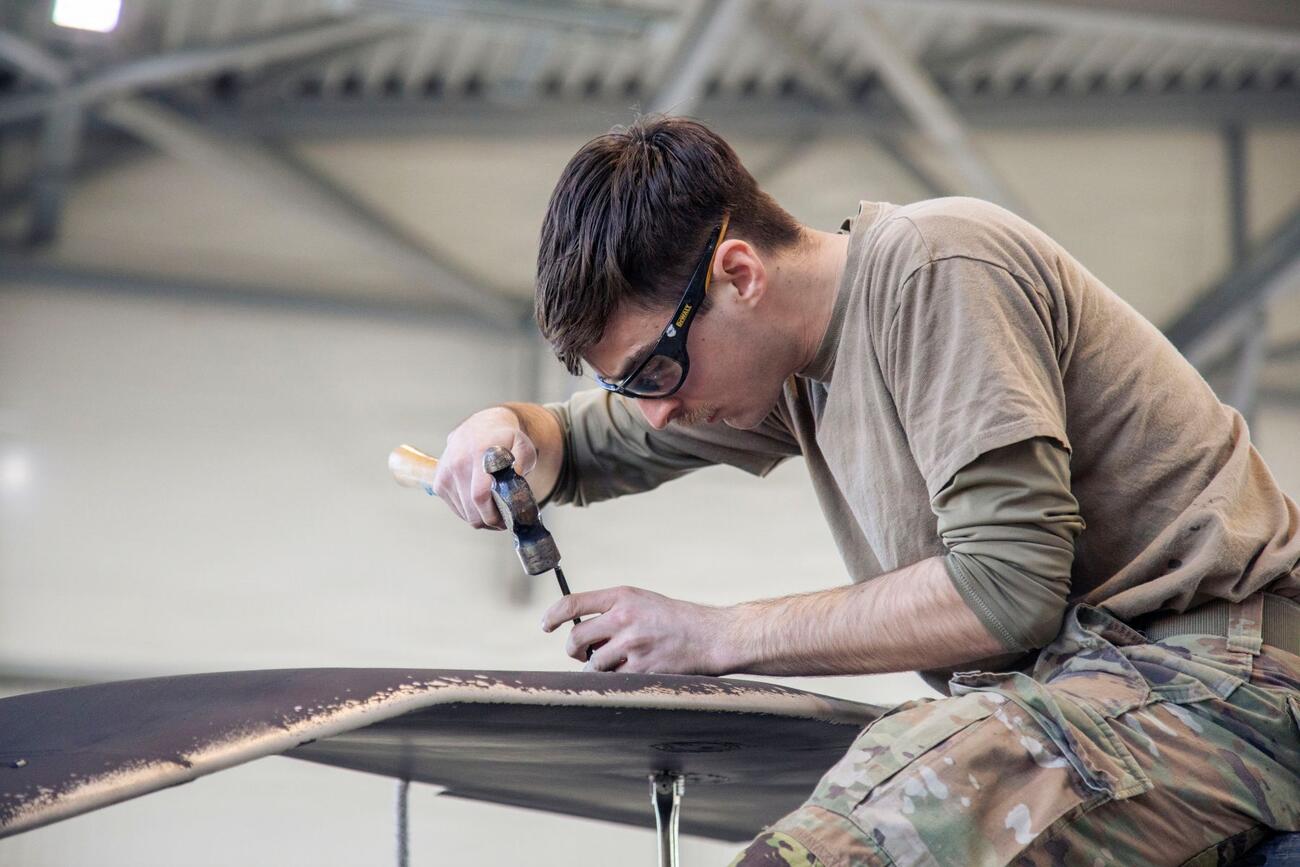 Here’s How Military Aircraft Mechanics Transition to Civilian Aviation Jobs