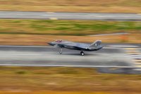 A U.S. Marine Corps F-35B Lightning II aircraft with Marine Fighter Attack Squadron (VMFA) 121 arrives at Marine Corps Air Station (MCAS) Iwakuni, Japan, Nov. 9, 2017. (U.S. Marine Corps photo/Carlos Jimenez)