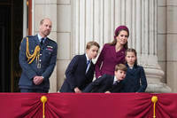 Royal family on the balcony of Buckingham Palace during the V-E Day parade