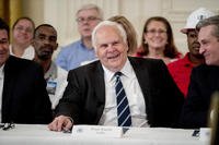 FedEx CEO Fred Smith
