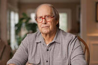 Chevy Chase sits for an on-camera interview in CNN’s documentary I’m Chevy Chase and You’re Not. Courtesy of CNN. Fair use.